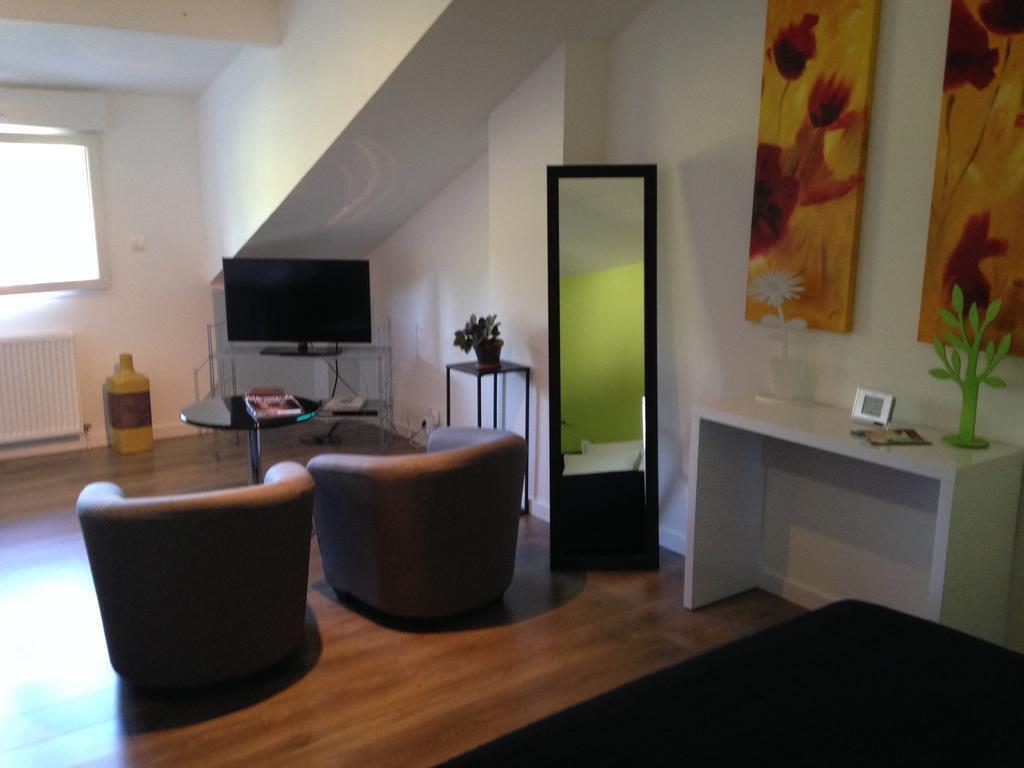 Les Chambres Lauryvan Saint-Junien Rum bild